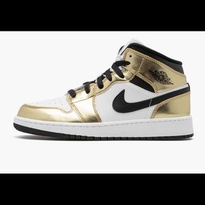 Gold Air Jordan 1 Mid SE- LIKE NEW !!